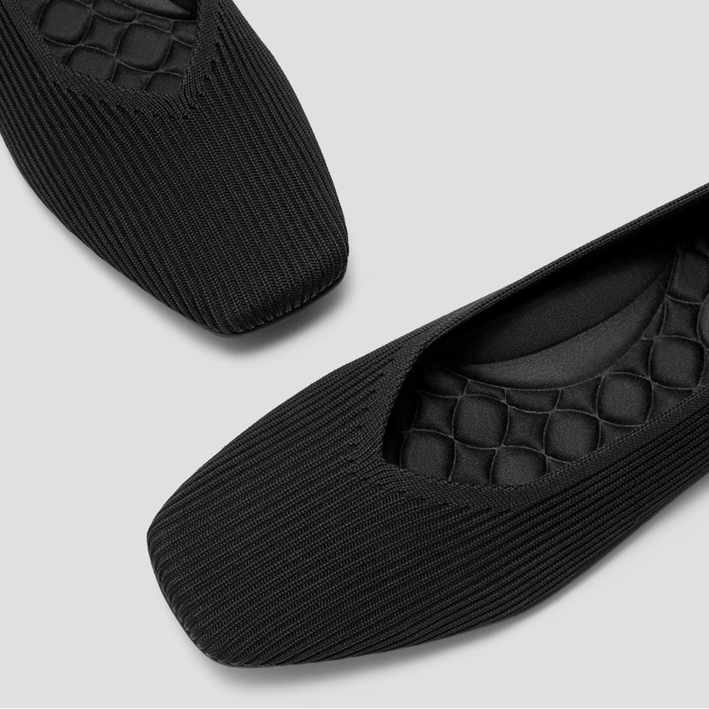 VIVAIA Lightweight Square-Toe V-Cut Flats Margot Walker Black Classic Size 38 - Picture 2 of 10